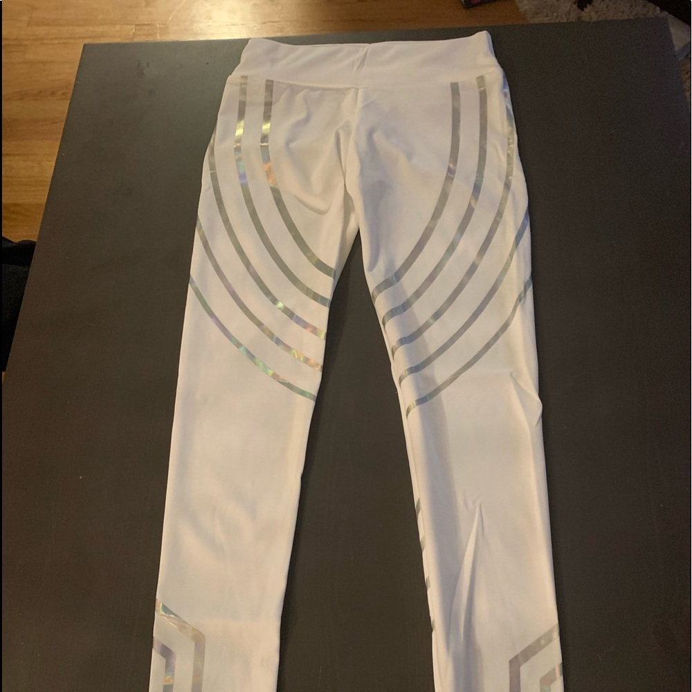 White HOT🍑Olive Peel brand yoga/lounging pants🍑